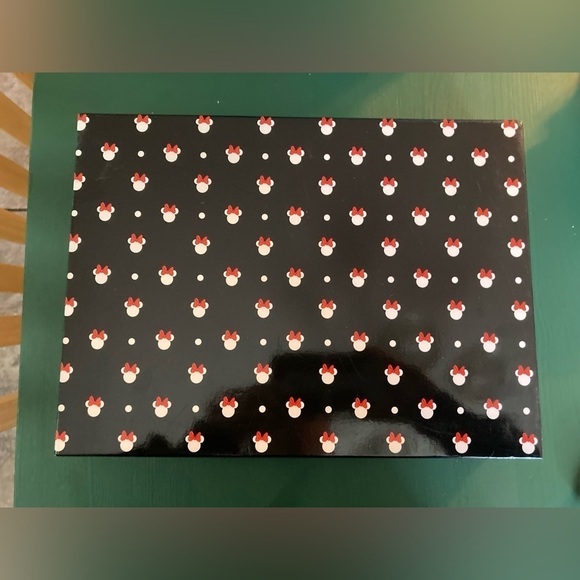 Disney Minnie Mouse Crossbody Mini Tote and wallet NIB - Picture 9 of 9